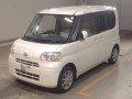 2011 Daihatsu Tanto