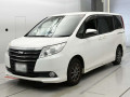 2016 Toyota Noah