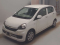 2016 Daihatsu Mira e:S