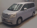 2010 Toyota Noah