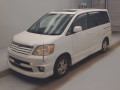2003 Toyota Noah