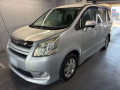2009 Toyota Noah