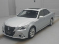 2013 Toyota Crown Hybrid