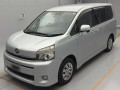 2010 Toyota Voxy