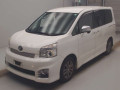 2013 Toyota Voxy