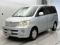2004 Toyota Noah