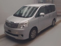 2010 Toyota Noah