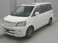 2003 Toyota Noah