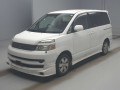 2005 Toyota Voxy