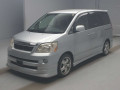 2005 Toyota Noah