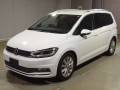 2017 Volkswagen Golf Touran