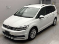 2017 Volkswagen Golf Touran
