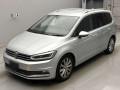 2017 Volkswagen Golf Touran