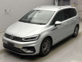 2017 Volkswagen Golf Touran