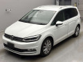 2017 Volkswagen Golf Touran
