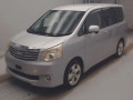 2013 Toyota Noah