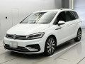 2016 Volkswagen Golf Touran