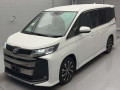 2022 Toyota Noah