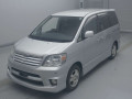 2003 Toyota Noah
