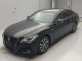 2019 Toyota Crown Hybrid