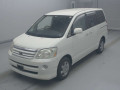 2005 Toyota Noah