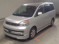 2002 Toyota Voxy