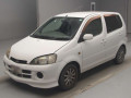 2003 Daihatsu YRV