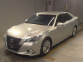 2015 Toyota Crown Hybrid