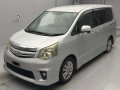 2010 Toyota Noah