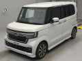2022 Honda N-BOX CUSTOM