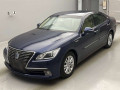 2013 Toyota Crown Hybrid