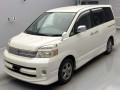 2006 Toyota Voxy