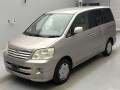 2003 Toyota Noah