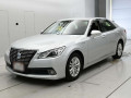 2013 Toyota Crown Hybrid