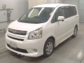 2007 Toyota Noah