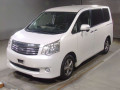 2011 Toyota Noah