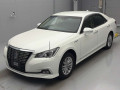 2016 Toyota Crown Hybrid