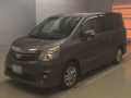 2010 Toyota Noah