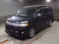 2005 Toyota Voxy