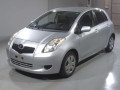 2005 Toyota Vitz