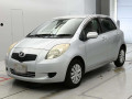 2005 Toyota Vitz