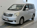 2011 Toyota Noah