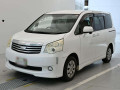2011 Toyota Noah