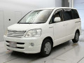 2003 Toyota Noah