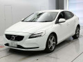 2018 Volvo V40