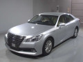 2015 Toyota Crown Hybrid