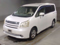 2007 Toyota Noah