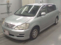 2004 Toyota Ipsum