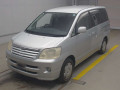 2003 Toyota Noah