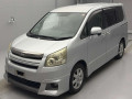 2007 Toyota Noah